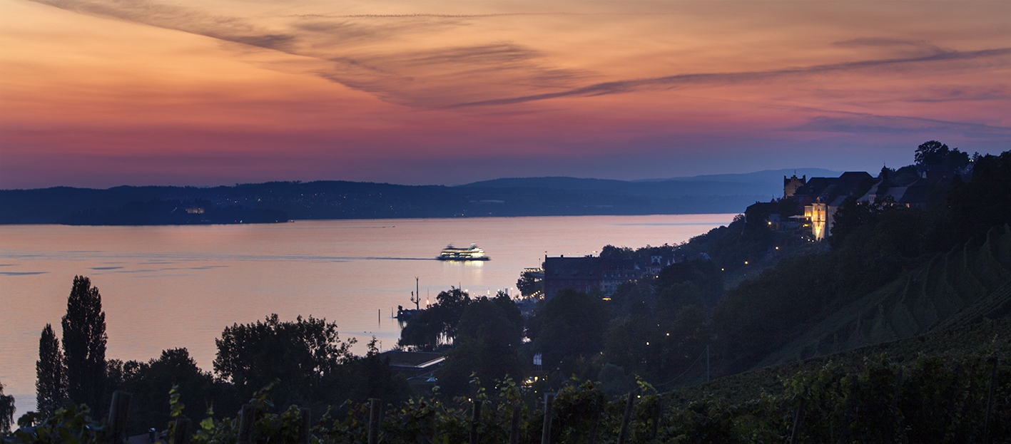 Meersburg am Bodensee bei Sonnenuntergang
